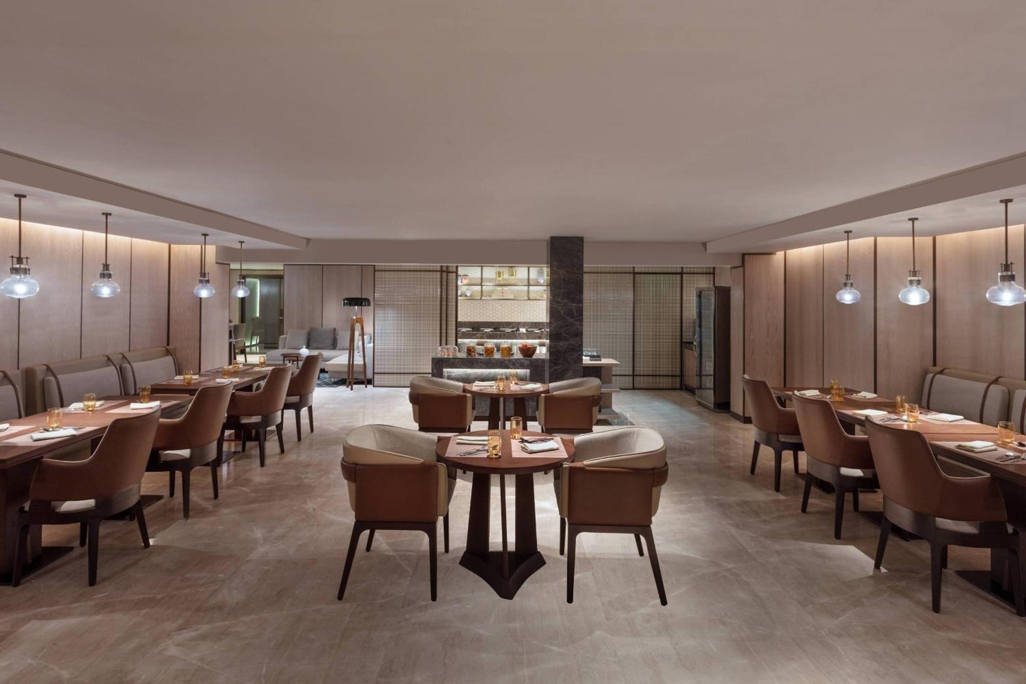 Surat Marriott Hotel Eksteriør billede