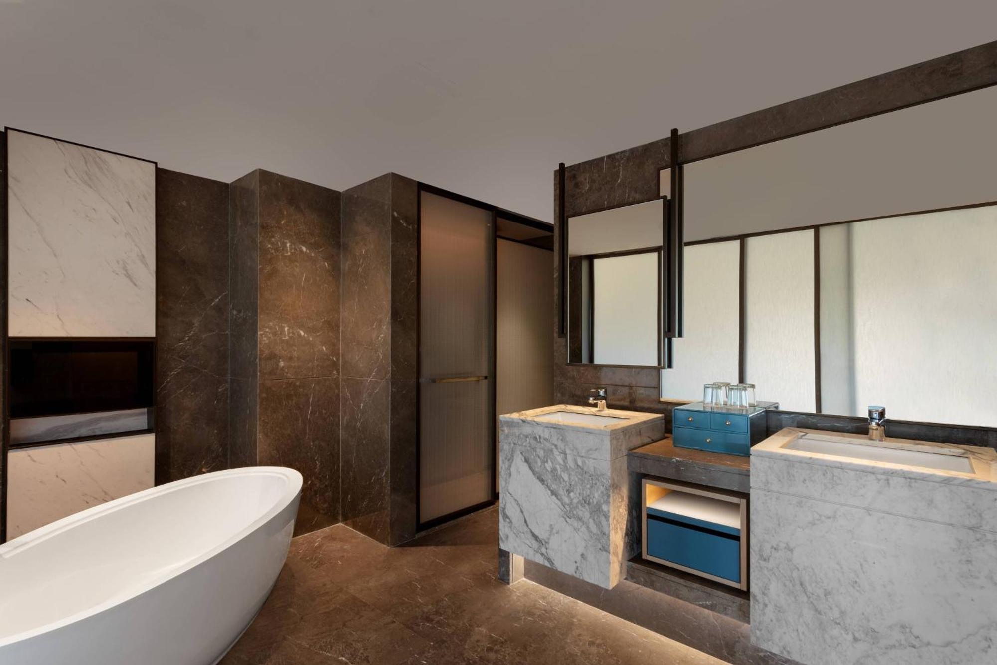 Surat Marriott Hotel Eksteriør billede