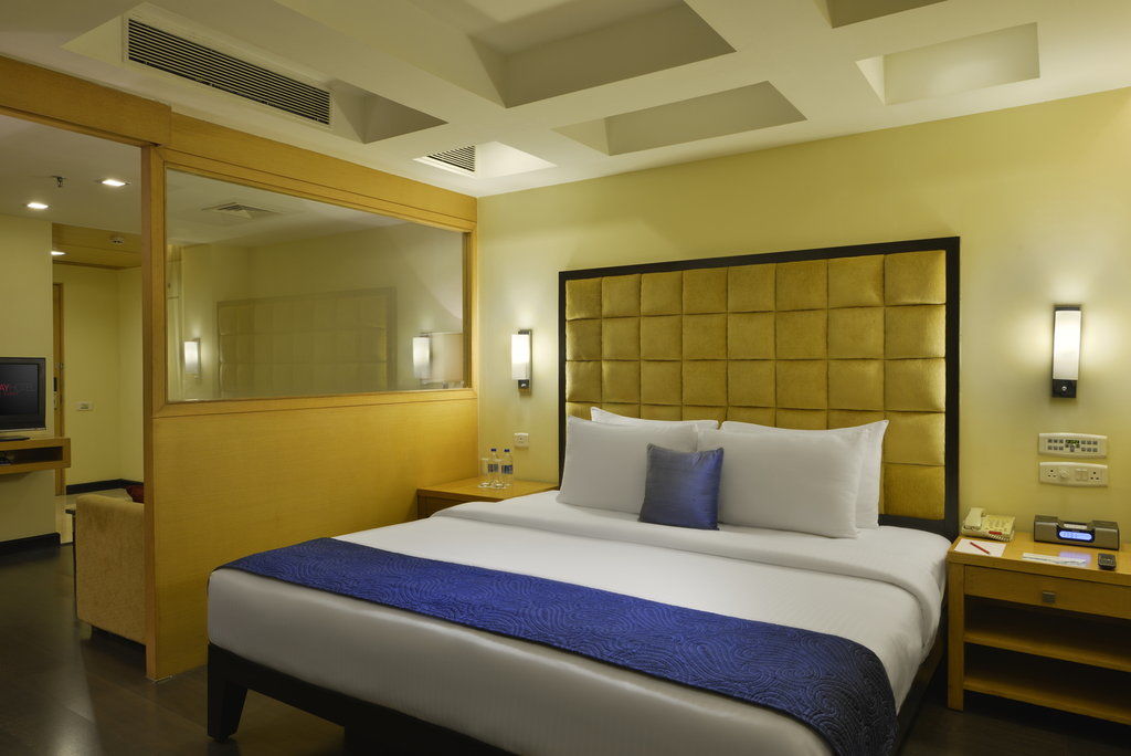 Surat Marriott Hotel Eksteriør billede