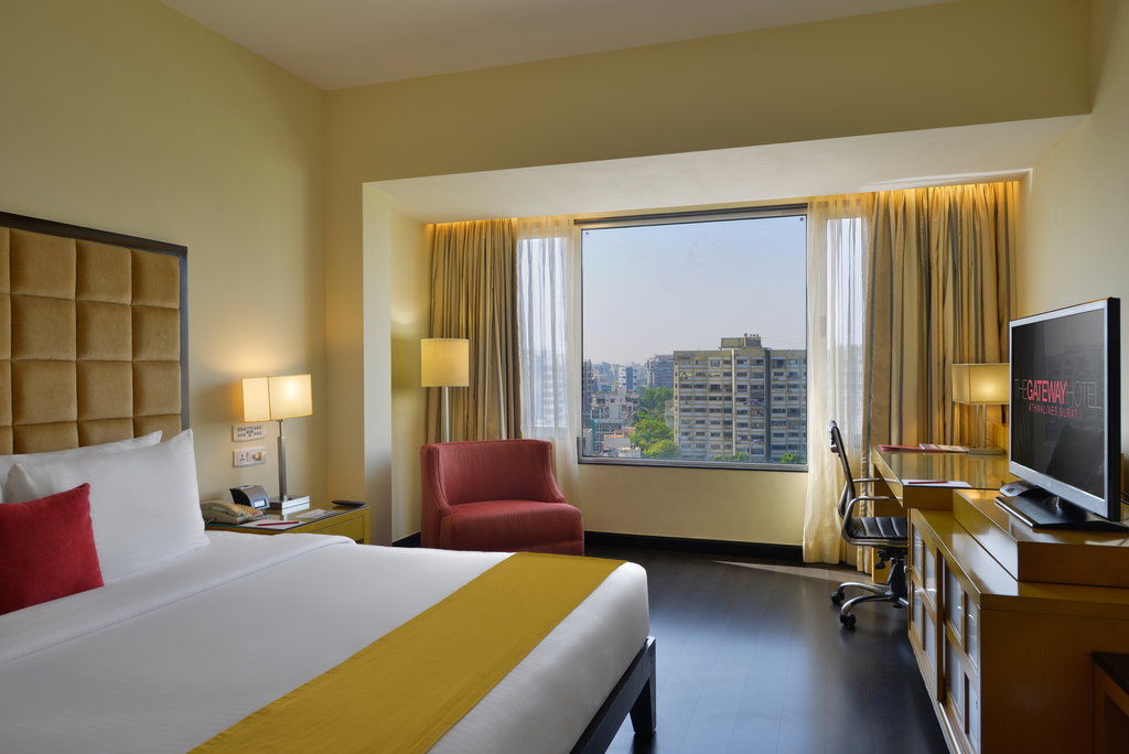 Surat Marriott Hotel Eksteriør billede
