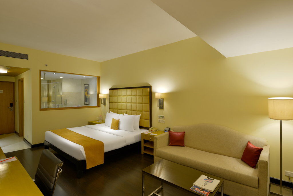 Surat Marriott Hotel Eksteriør billede